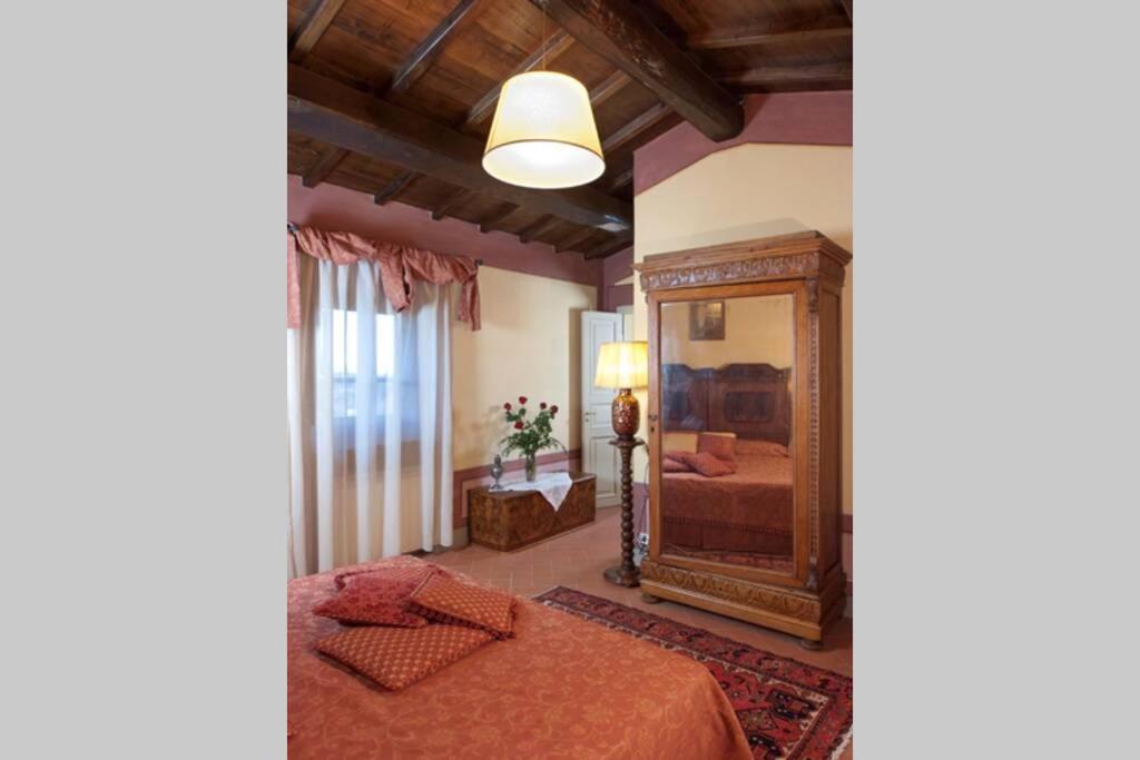 Villa Liz Tuscany, Private Pool, Hot Tub, Property Fenced, Pets Allowed Поппи Экстерьер фото