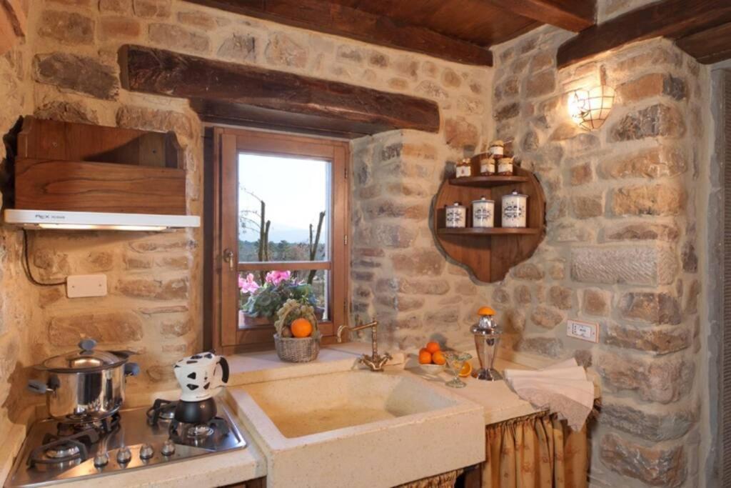 Villa Liz Tuscany, Private Pool, Hot Tub, Property Fenced, Pets Allowed Поппи Экстерьер фото