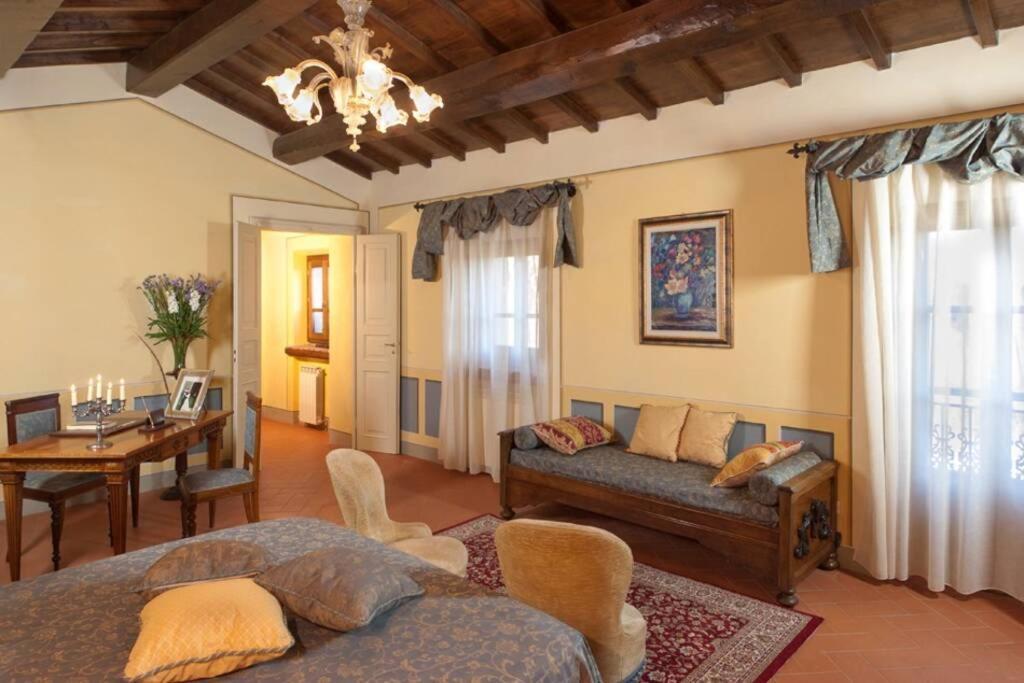 Villa Liz Tuscany, Private Pool, Hot Tub, Property Fenced, Pets Allowed Поппи Экстерьер фото