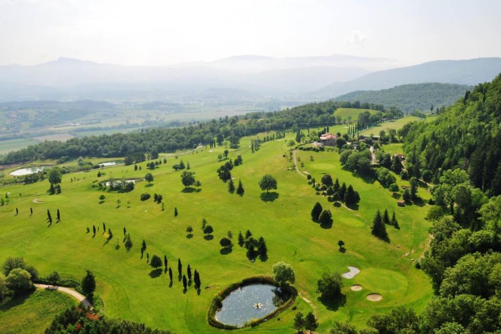 Villa Liz Tuscany, Private Pool, Hot Tub, Property Fenced, Pets Allowed Поппи Экстерьер фото