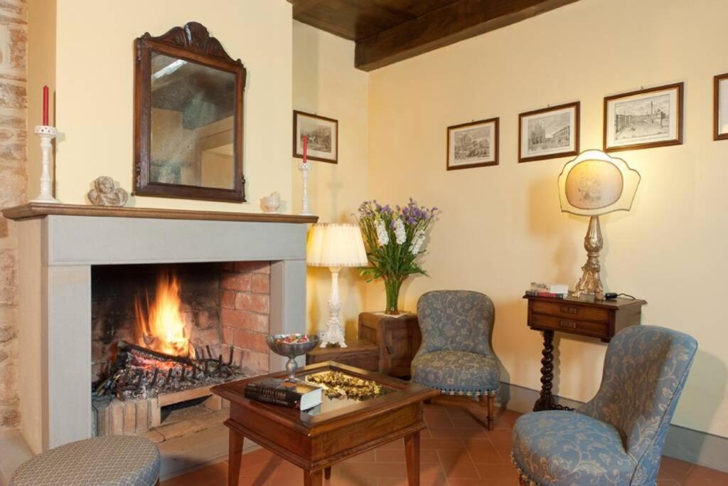 Villa Liz Tuscany, Private Pool, Hot Tub, Property Fenced, Pets Allowed Поппи Экстерьер фото