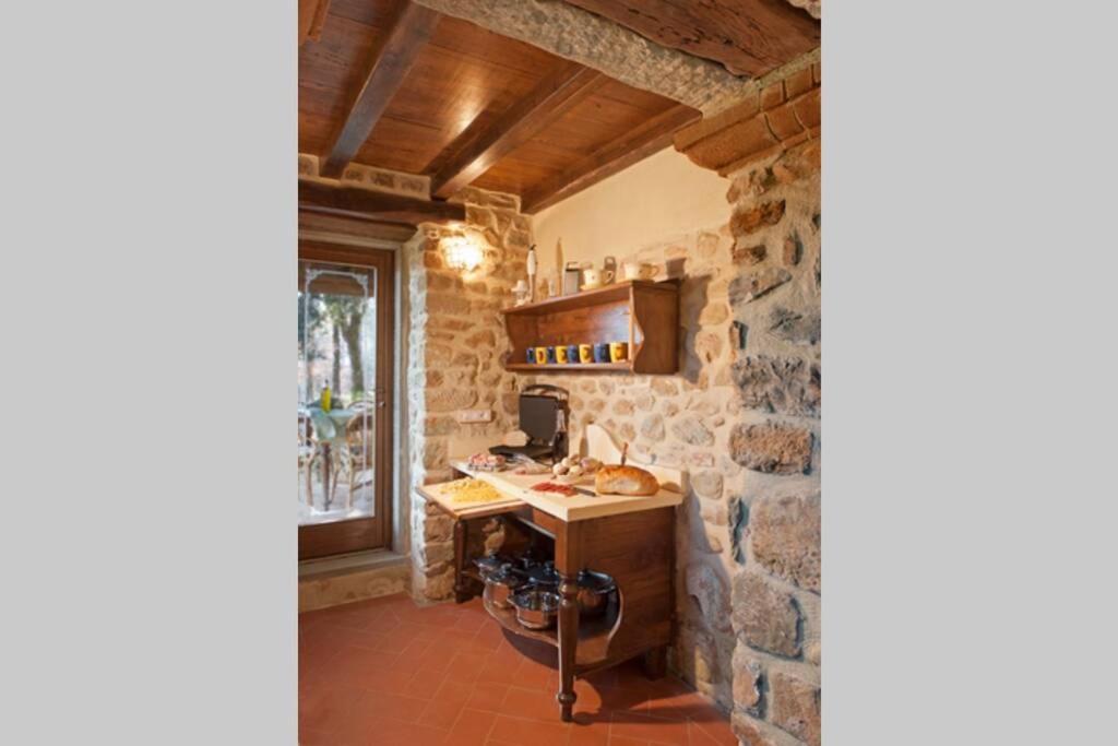 Villa Liz Tuscany, Private Pool, Hot Tub, Property Fenced, Pets Allowed Поппи Экстерьер фото